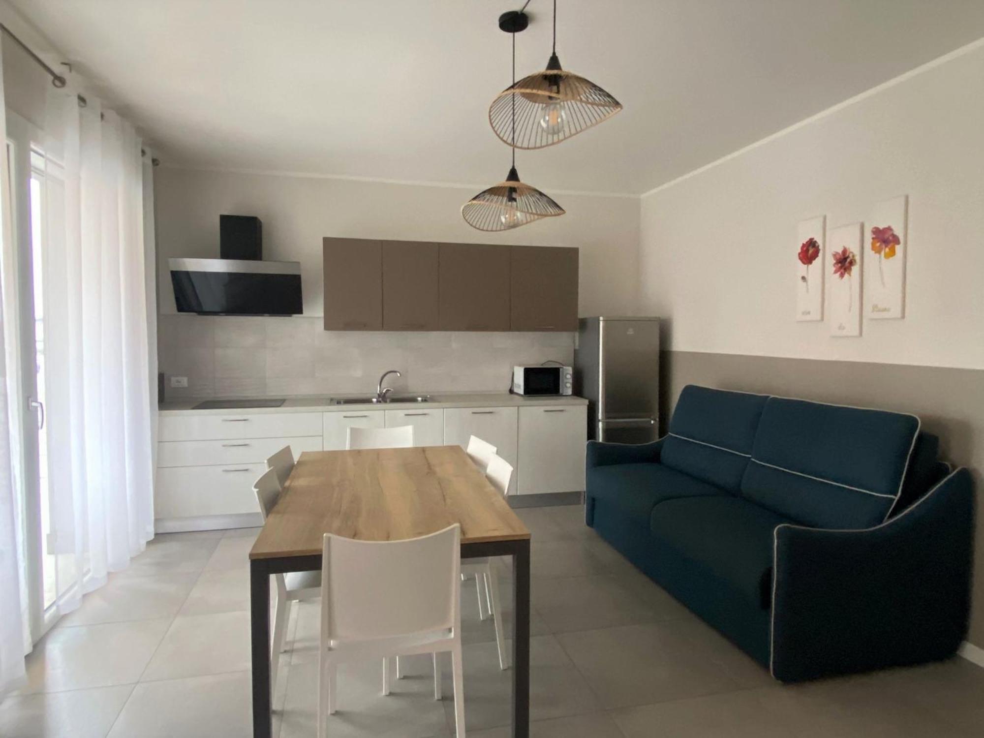 פסקיארה דל גארדה The Prince - Luxury Apartments With Pool מראה חיצוני תמונה